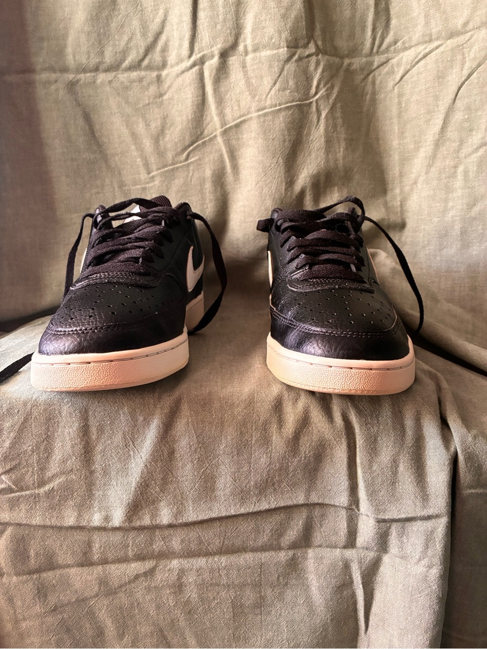Nike Black Sneakers with White Swoosh - Picture 15 of 16